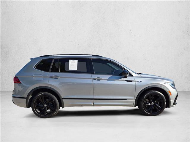 Used 2023 Volkswagen Tiguan SE R-Line FWD image 4