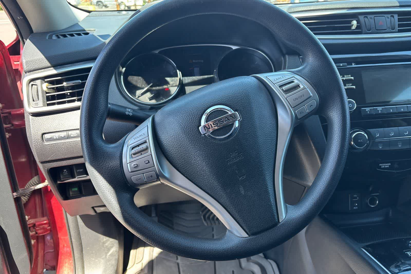 Used 2016 Nissan Rogue S FWD image 24