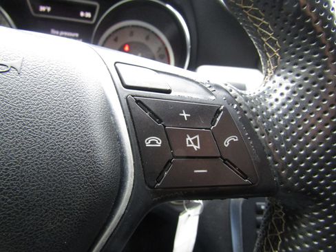 Used 2015 Mercedes-Benz GLA 250 GLA 250 4MATIC Sport Utility 4 w/ Sport Package image 18