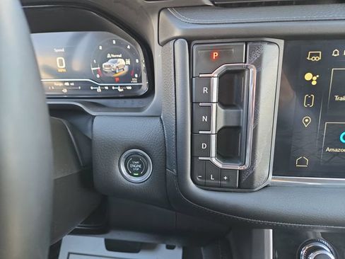 Used 2024 GMC Yukon XL Denali AWD/4WD image 21