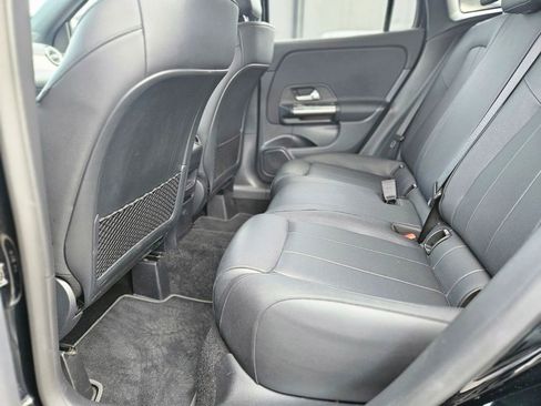 Used 2022 Mercedes-Benz GLA 250 4MATIC image 13