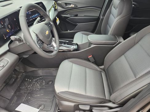 New 2026 Chevrolet Trax LT w/ Driver Confidence Package image 8