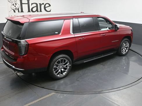 New 2026 Chevrolet Suburban Premier w/ Sun And Tow Package AWD/4WD image 19