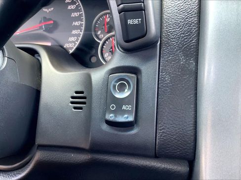 Used 2006 Chevrolet Corvette Coupe RWD image 27