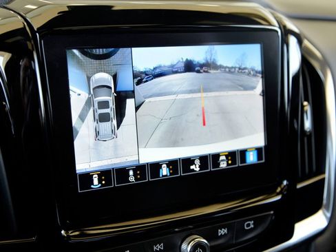 Used 2023 Chevrolet Traverse High Country image 20