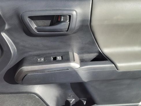 Used 2019 Toyota Tacoma SR5 RWD image 16