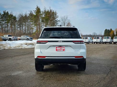 New 2026 Jeep Grand Cherokee Limited AWD/4WD image 4