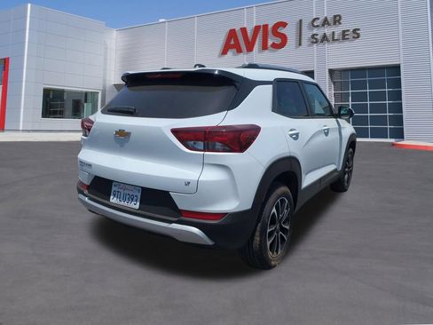 Used 2025 Chevrolet TrailBlazer LT AWD/4WD image 6