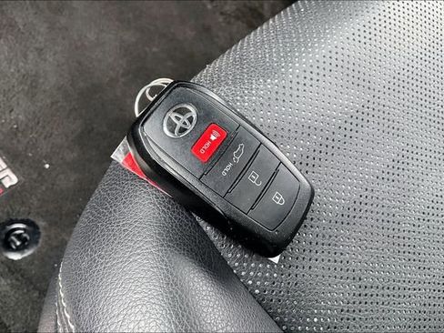 Used 2025 Toyota 4Runner TRD Off-Road Premium image 10