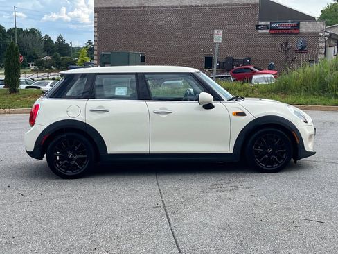 Used 2016 MINI Cooper 4-Door Hardtop FWD image 4