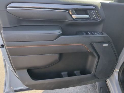 Used 2025 GMC Sierra 2500 AT4 w/ AT4 Premium Plus Package AWD/4WD image 12