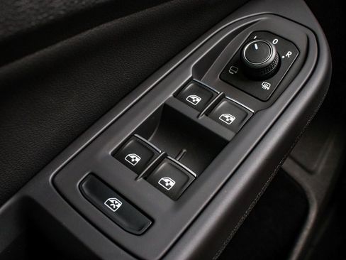 Used 2024 Volkswagen GTI SE image 10