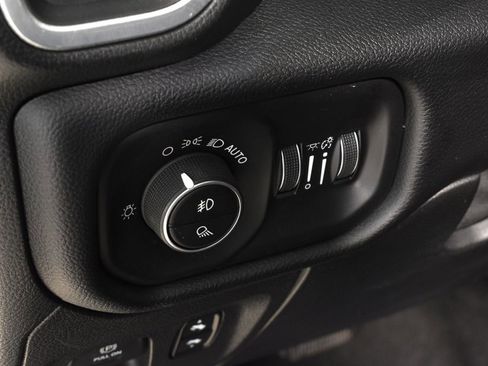 Used 2020 RAM 1500 Laramie image 12