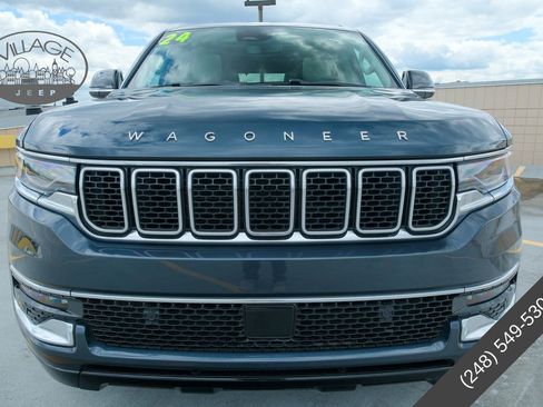 Used 2024 Jeep Wagoneer 4WD w/ Premium Group I image 9