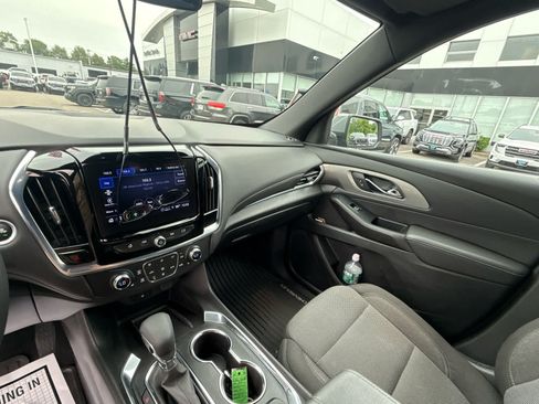 Certified 2023 Chevrolet Traverse LT AWD/4WD image 17