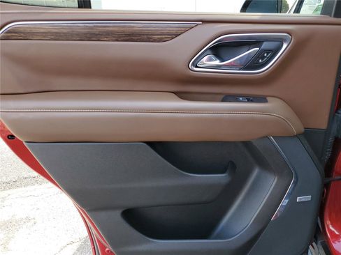 Used 2021 Chevrolet Tahoe High Country w/ Premium Package image 16