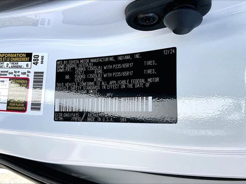 Used 2025 Toyota Sienna LE FWD image 36