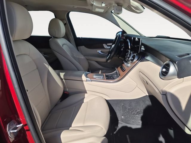Used 2020 Mercedes-Benz GLC 300 4MATIC image 15
