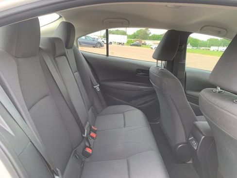 Used 2026 Toyota Corolla LE FWD image 27