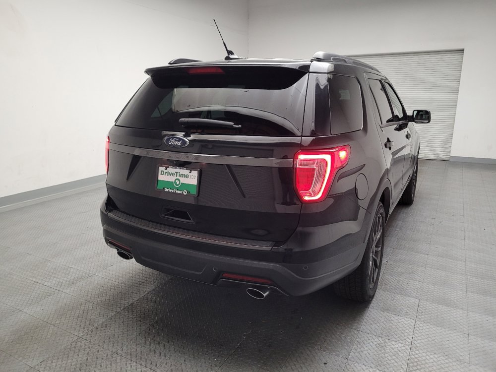 Used 2018 Ford Explorer XLT w/ Equipment Group 202A FWD image 7