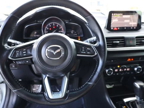 Used 2018 MAZDA MAZDA3 Grand Touring FWD image 20