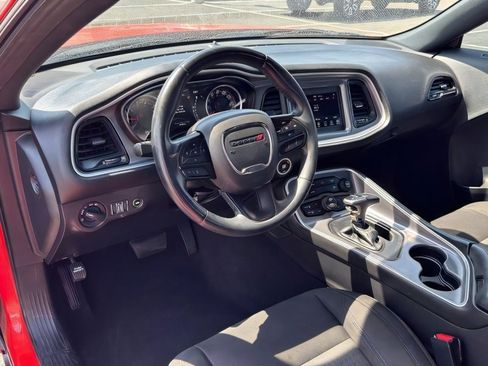 Used 2020 Dodge Challenger SXT RWD image 19