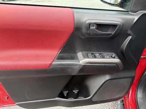 Certified 2022 Toyota Tacoma SR5 w/ Technology Package RWD image 7