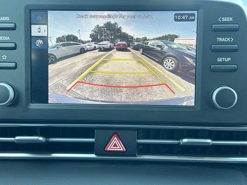 Used 2024 Hyundai Elantra SE FWD image 32
