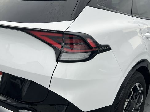 Certified 2024 Kia Sportage SX image 19
