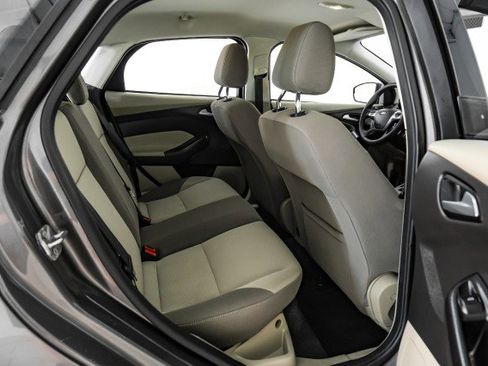 Used 2012 Ford Focus SE image 32