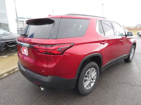 Used 2023 Chevrolet Traverse LT image 4