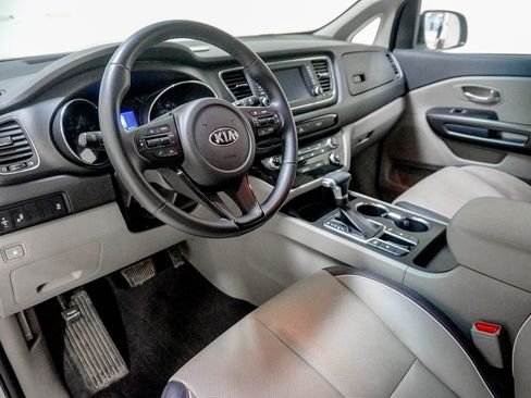 Used 2019 Kia Sedona EX FWD image 20
