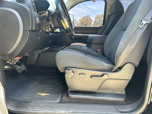 Used 2007 Chevrolet Silverado 1500 LT w/ 2LT Audio Package AWD/4WD image 8