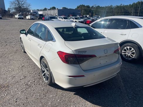 Used 2024 Honda Civic Touring image 4