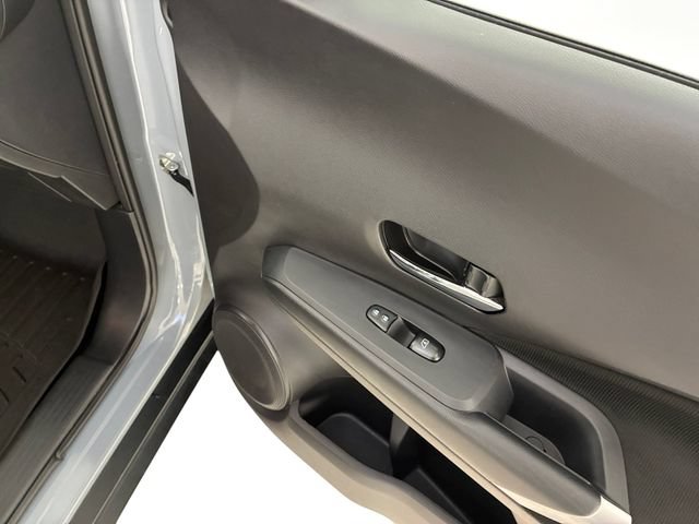 Used 2024 Nissan Kicks SV FWD image 15