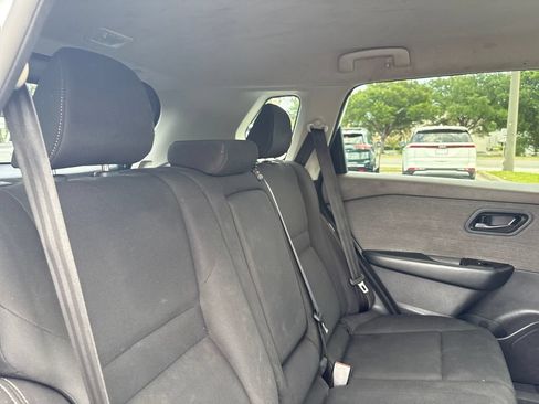 Used 2023 Nissan Rogue S FWD image 24