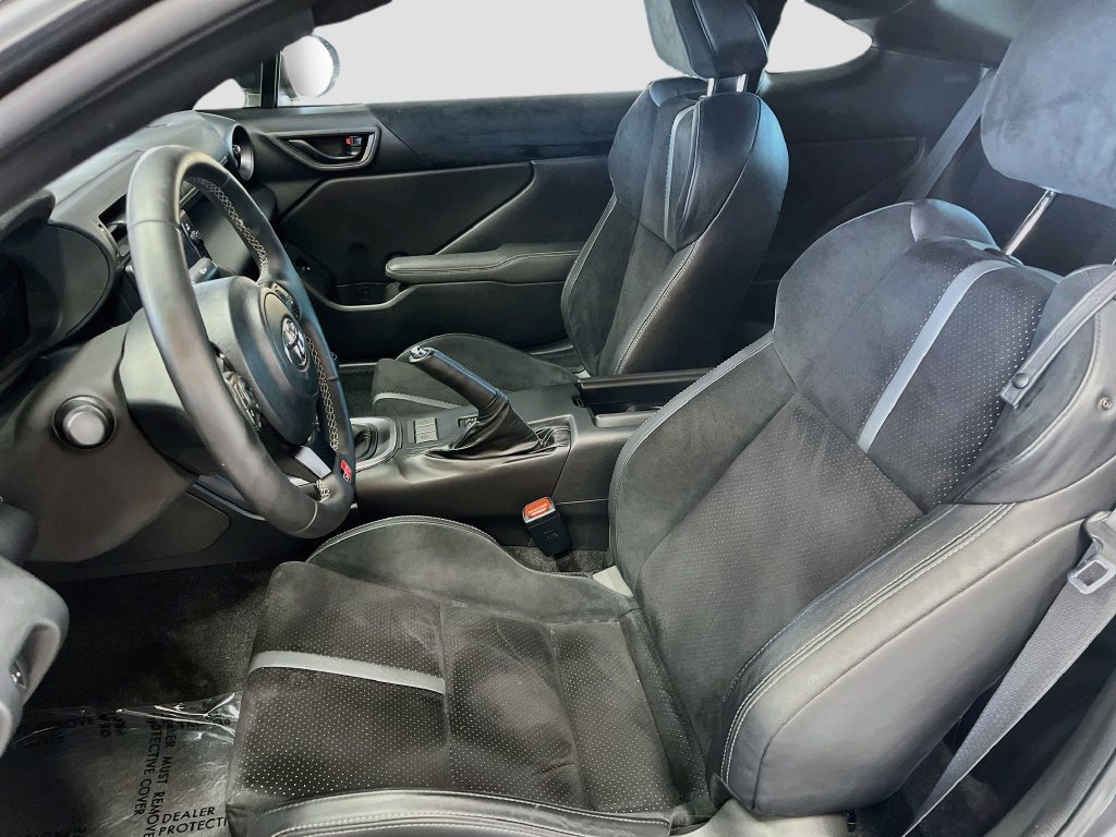 Used 2024 Toyota GR86 Premium RWD image 21
