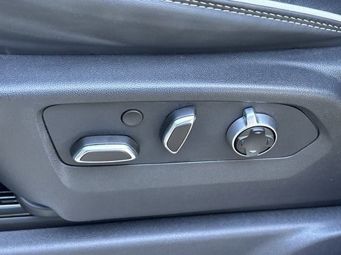 Used 2024 GMC Sierra 2500 AT4X image 23