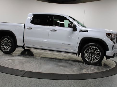 New 2026 GMC Sierra 1500 Denali Ultimate image 12