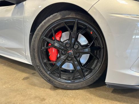 Used 2021 Chevrolet Corvette Stingray Preferred Cpe w/ Z51 Performance Package RWD image 9