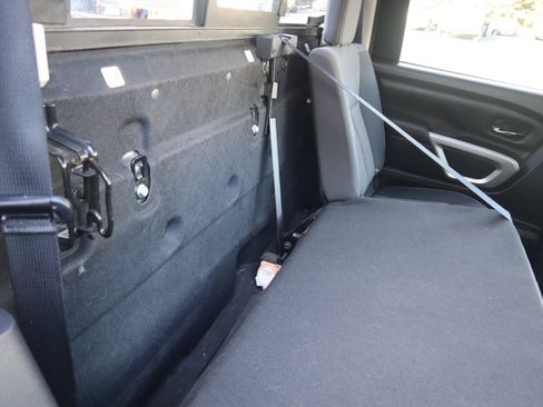 Used 2021 Nissan Titan SV w/ SV Convenience Package image 55