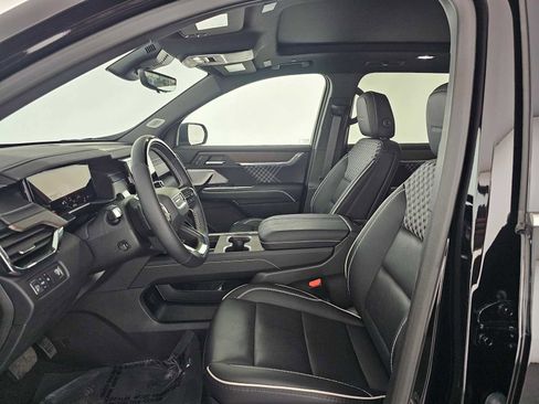 Used 2025 GMC Acadia Denali w/ Super Cruise Package image 22