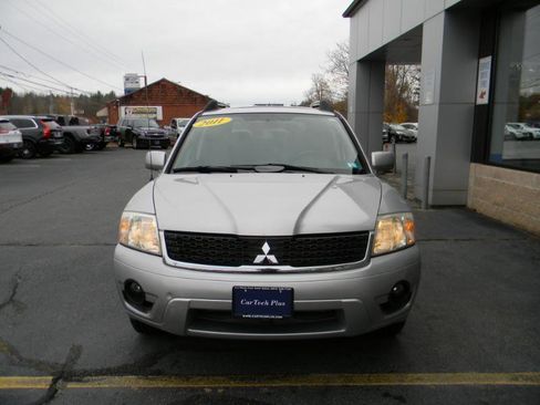 Used 2011 Mitsubishi Endeavor SE AWD/4WD image 3