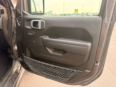 Used 2023 Jeep Wrangler Unlimited Sport AWD/4WD image 15