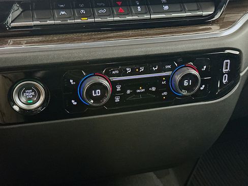 Used 2023 Chevrolet Silverado 1500 LT image 23