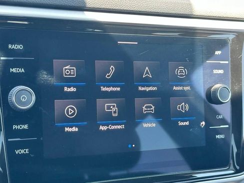 Used 2023 Volkswagen Atlas Cross Sport SE FWD image 12