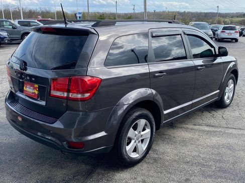 Used 2019 Dodge Journey SE w/ Blacktop Package image 5