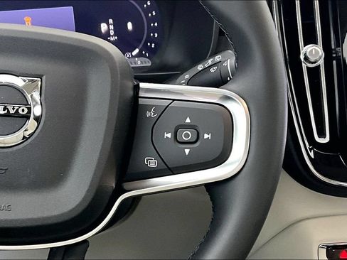 New 2026 Volvo XC40 B5 Ultra w/ Protection Package Premier AWD/4WD image 13
