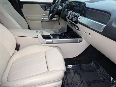 Used 2020 Mercedes-Benz GLB 250 image 18