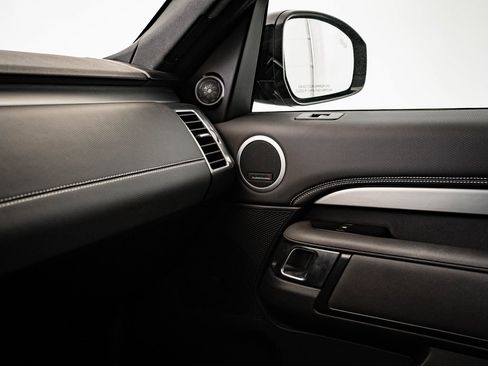 Used 2023 Land Rover Discovery S R-Dynamic image 42